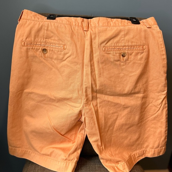 Johnston & Murphy Bundle of 2 Flat Front Shorts - Picture 7 of 12